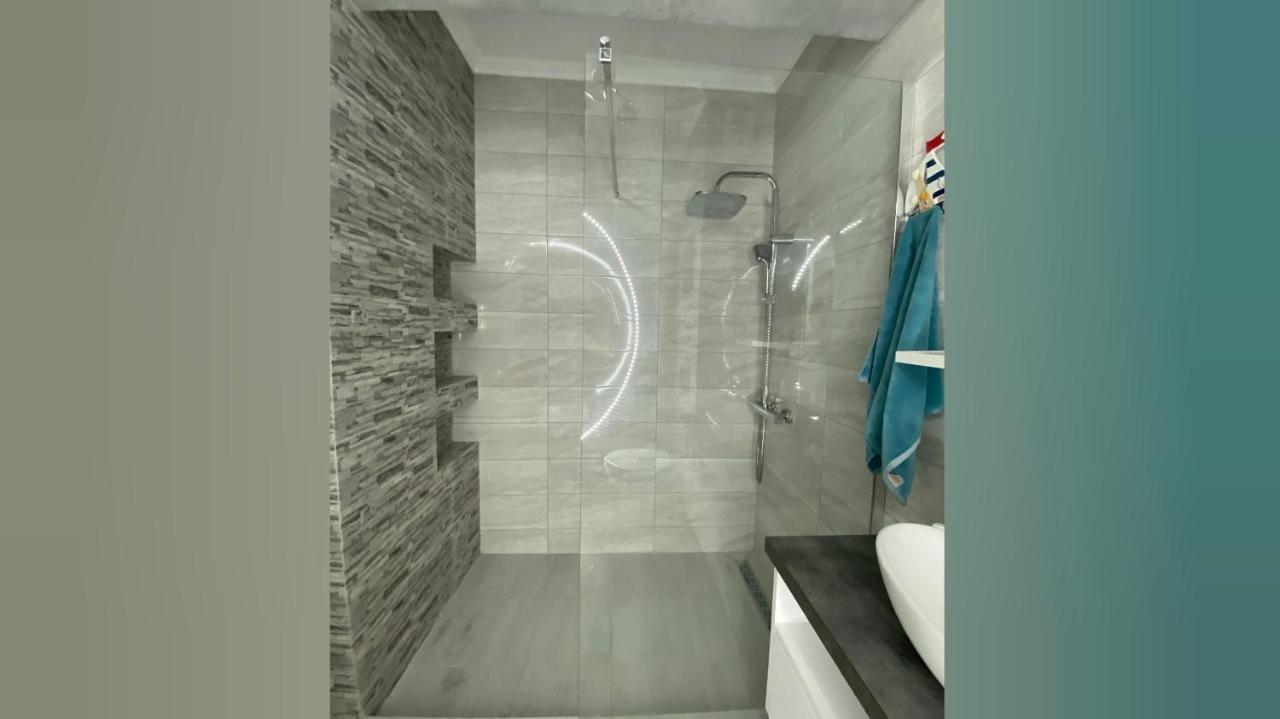 La Malul Marii Apartment นาโวดาริ ภายนอก รูปภาพ